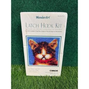 VTG Latch Hook Kit Size 12" X 12" Mothers Kitten Caron Intl. Easy, Fun and Quick